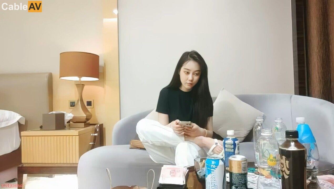 手伸进内裤吻胸视频 モモ_亚洲精品在线观看91